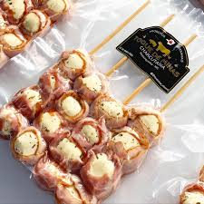 MEDALHAO DE MUSSARELA COM BACON TOQUE DE MINAS